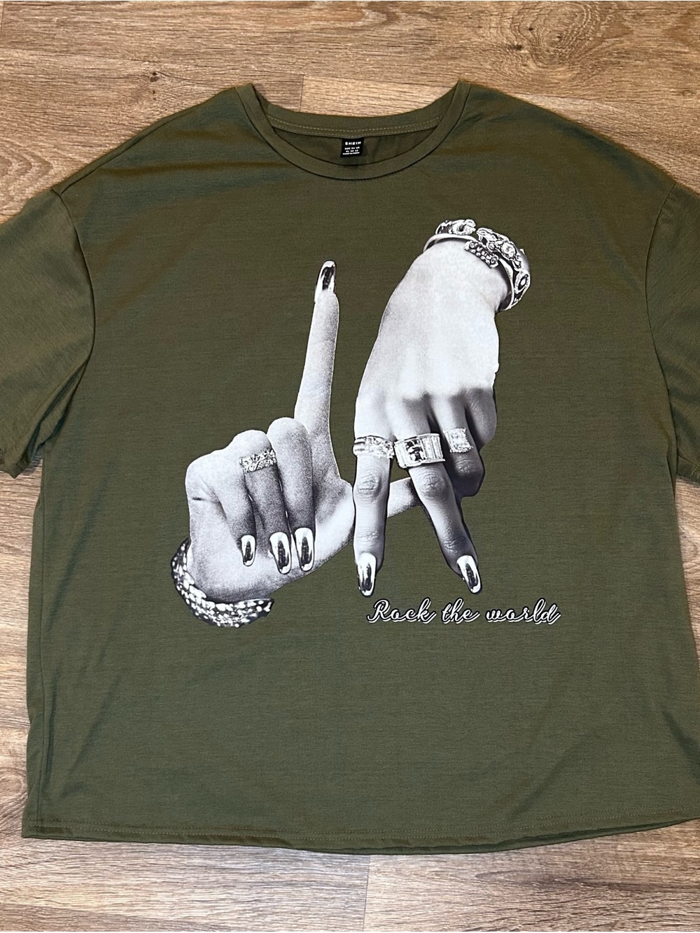 LA “Rock the World” Green/Black White Graphic Shirt - Women’s Size XL Boxy Crop